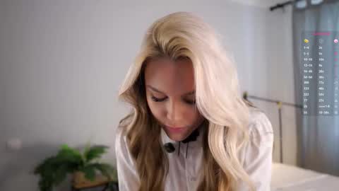 Aurora online show from October 25, 6:43 am