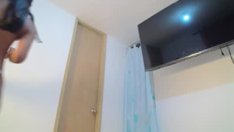 emmily online show from January 31, 11:35 pm