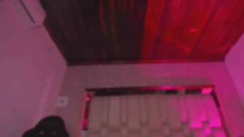    online show from October 25, 11:29 am