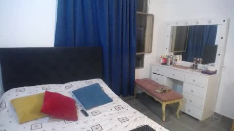 Snapshot of emmilychevalier chatting on September 28, 11:21 pm Emmily online show from September 28, 11:21 pm