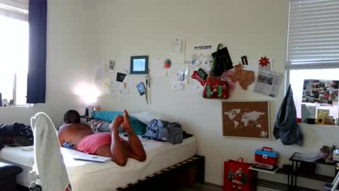 Emms online show from February 19, 12:14 am