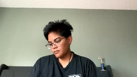 Emms online show from November 27, 4:31 pm