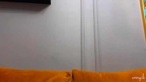 Snapshot of emmycb chatting on December 13, 1:37 am Em online show from December 13, 1:37 am