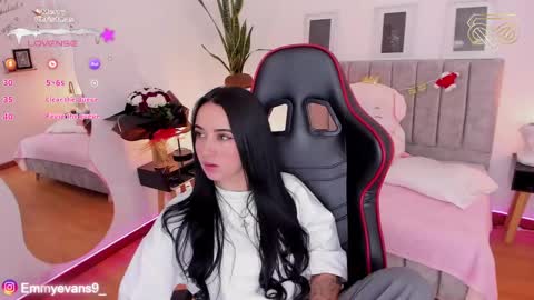 Emmy Evans  online show from December 9, 8:54 pm