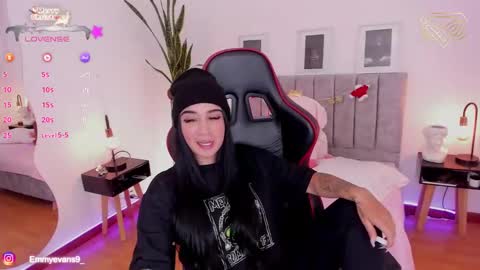 Emmy Evans  online show from December 16, 7:21 pm