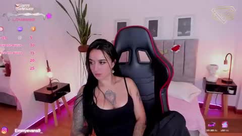 Emmy Evans  online show from December 17, 7:26 pm