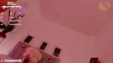 Emmy Evans  online show from December 18, 6:57 pm