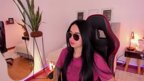 Emmy Evans  online show from February 22, 11:35 pm