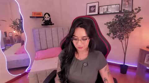 Emmy Evans  online show from September 10, 7:47 pm