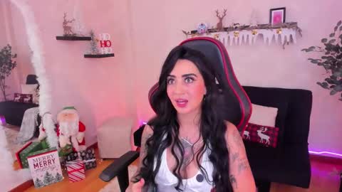 Emmy Evans  online show from November 18, 8:02 pm