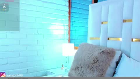 EMYLY  online show from January 21, 3:26 am