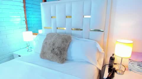 EMYLY  online show from January 27, 10:27 pm