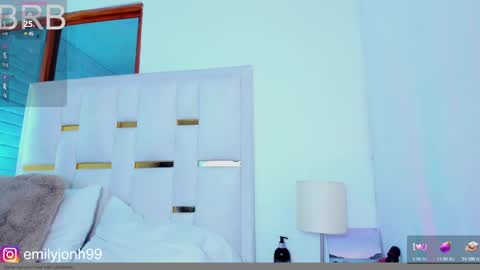 EMYLY  online show from January 29, 3:01 am