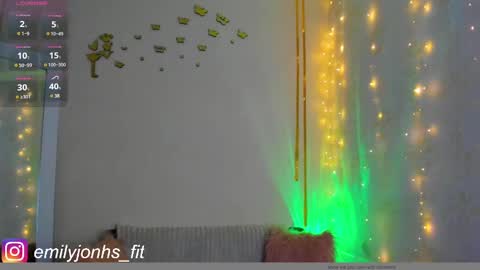 EMYLY  online show from February 4, 8:59 pm