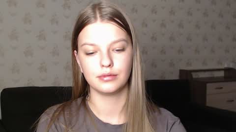 EmySway online show from December 12, 10:52 pm