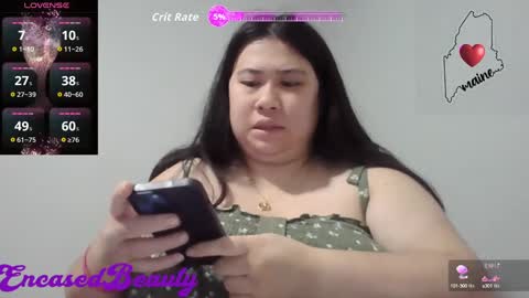 Snapshot of encasedbeauty chatting on October 6, 1:14 am Ela online show from October 6, 1:14 am