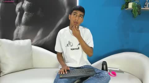 Ender online show from October 10, 2:27 pm