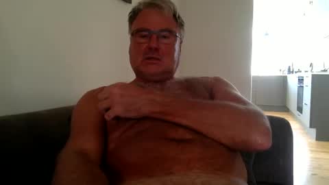 Snapshot of endurado chatting on September 22, 8:49 am endurado online show from September 22, 8:49 am