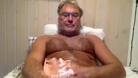 Snapshot of endurado chatting on October 25, 6:43 am endurado online show from October 25, 6:43 am