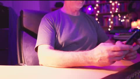 Snapshot of energybra chatting on December 24, 12:11 am uk online show from December 24, 12:11 am