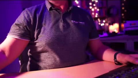 Snapshot of energybra chatting on September 24, 10:35 pm uk online show from September 24, 10:35 pm