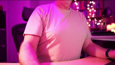 Snapshot of energybra chatting on December 4, 12:20 am uk online show from December 4, 12:20 am