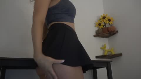 Snapshot of english_rose__ chatting on October 31, 11:11 am Rosie online show from October 31, 11:11 am