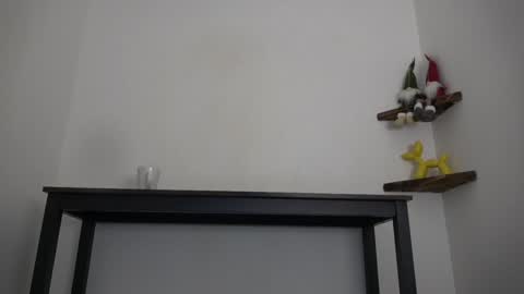 Snapshot of english_rose__ chatting on December 15, 2:43 pm Rosie online show from December 15, 2:43 pm