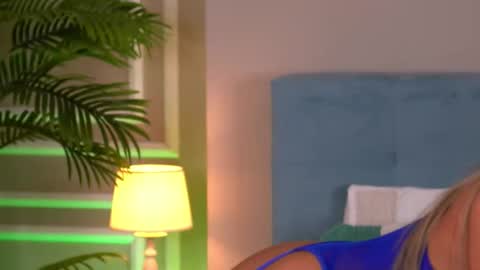 Emma online show from November 16, 4:29 am