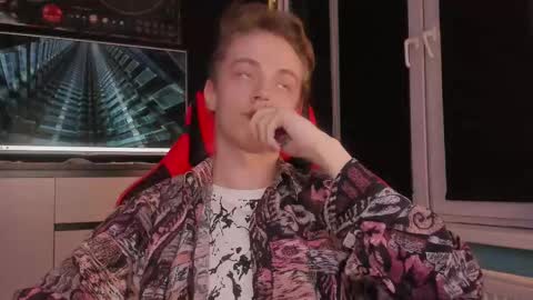 Enker online show from October 16, 7:37 pm