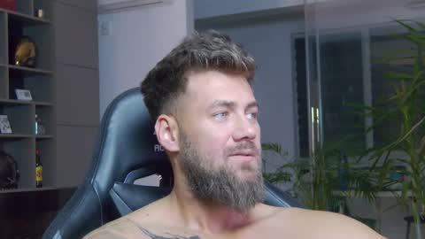 Erik online show from January 15, 7:44 pm