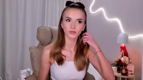 Snapshot of entya chatting on December 18, 7:03 am entya online show from December 18, 7:03 am