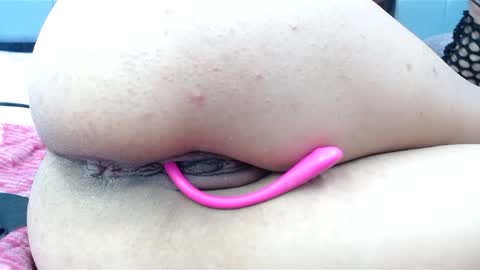 Snapshot of eny_dirty chatting on December 6, 10:08 pm Enny Dirty online show from December 6, 10:08 pm