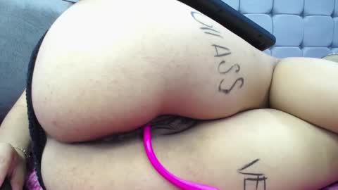 Snapshot of eny_dirty chatting on January 28, 7:00 pm Enny Dirty online show from January 28, 7:00 pm