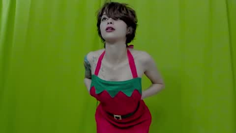 Snapshot of ephemeral_hot chatting on December 24, 6:39 pm Leyla online show from December 24, 6:39 pm