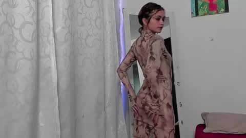 Snapshot of ephemeral_hot chatting on January 31, 11:35 pm Leyla online show from January 31, 11:35 pm