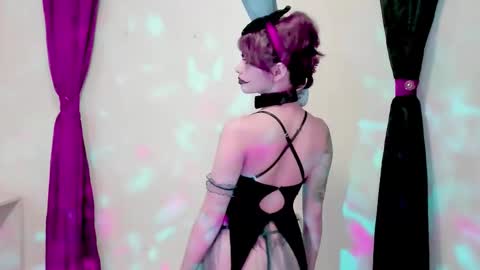 Snapshot of ephemeral_hot chatting on October 26, 2:17 am Leyla online show from October 26, 2:17 am