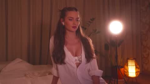 Snapshot of erelima chatting on December 15, 11:20 pm Ana Marie online show from December 15, 11:20 pm