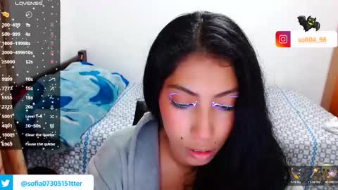 Snapshot of eren_mikasa chatting on November 28, 9:56 am sofia online show from November 28, 9:56 am