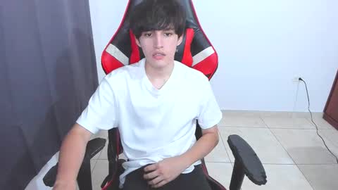 Snapshot of eren_tatakae chatting on October 17, 3:20 am eren_tatakae online show from October 17, 3:20 am