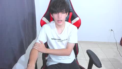 Snapshot of eren_tatakae chatting on October 20, 3:07 am eren_tatakae online show from October 20, 3:07 am