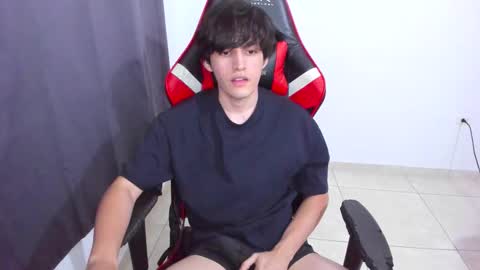 Snapshot of eren_tatakae chatting on November 5, 3:50 am eren_tatakae online show from November 5, 3:50 am