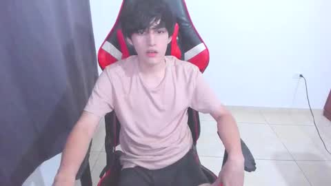 Snapshot of eren_tatakae chatting on November 10, 4:11 am eren_tatakae online show from November 10, 4:11 am