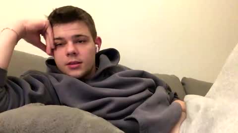 Snapshot of eric123754216 chatting on December 5, 3:41 pm eric123754216 online show from December 5, 3:41 pm