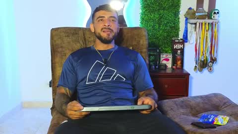 Brayan online show from January 15, 1:23 am