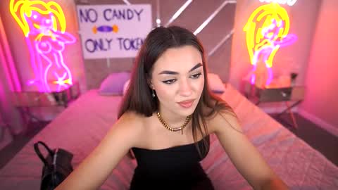 Erica online show from November 4, 3:44 pm