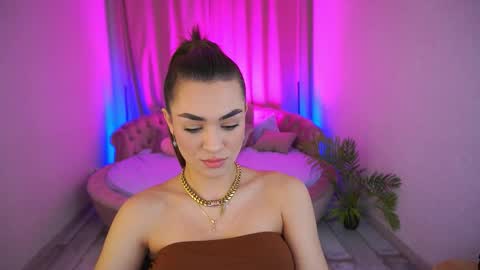 Erica online show from November 28, 7:44 am