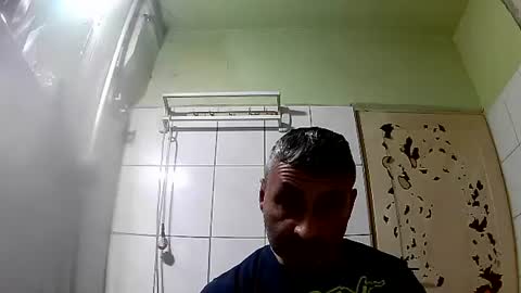 Snapshot of ericboy32 chatting on December 3, 12:24 am eric online show from December 3, 12:24 am