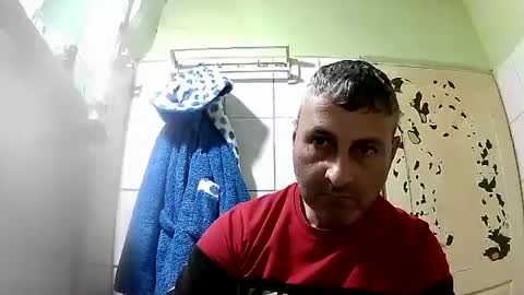 Snapshot of ericboy32 chatting on December 6, 2:02 am eric online show from December 6, 2:02 am