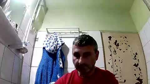 Snapshot of ericboy32 chatting on December 23, 9:08 pm eric online show from December 23, 9:08 pm